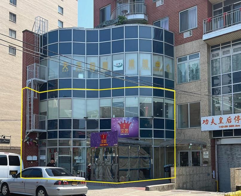 Exterior, Facade, Condo Building