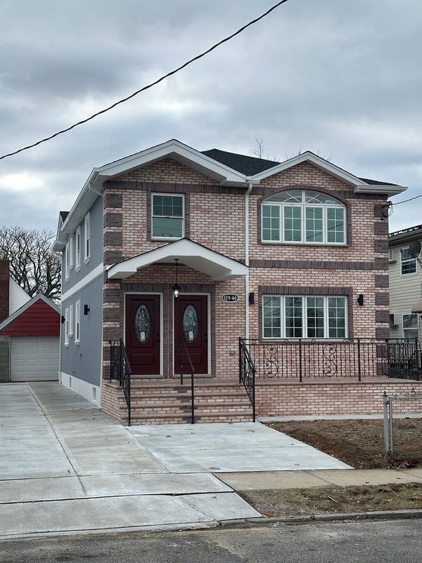 Exterior, Facade, Brick Facade, American Craftsman
