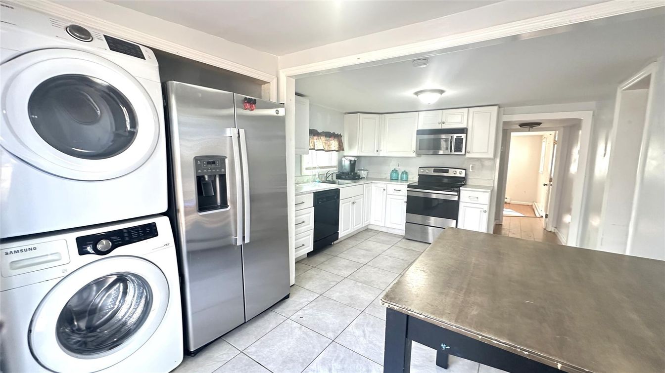 Interior, Kitchen, Stainless Steel Appliances, Washer