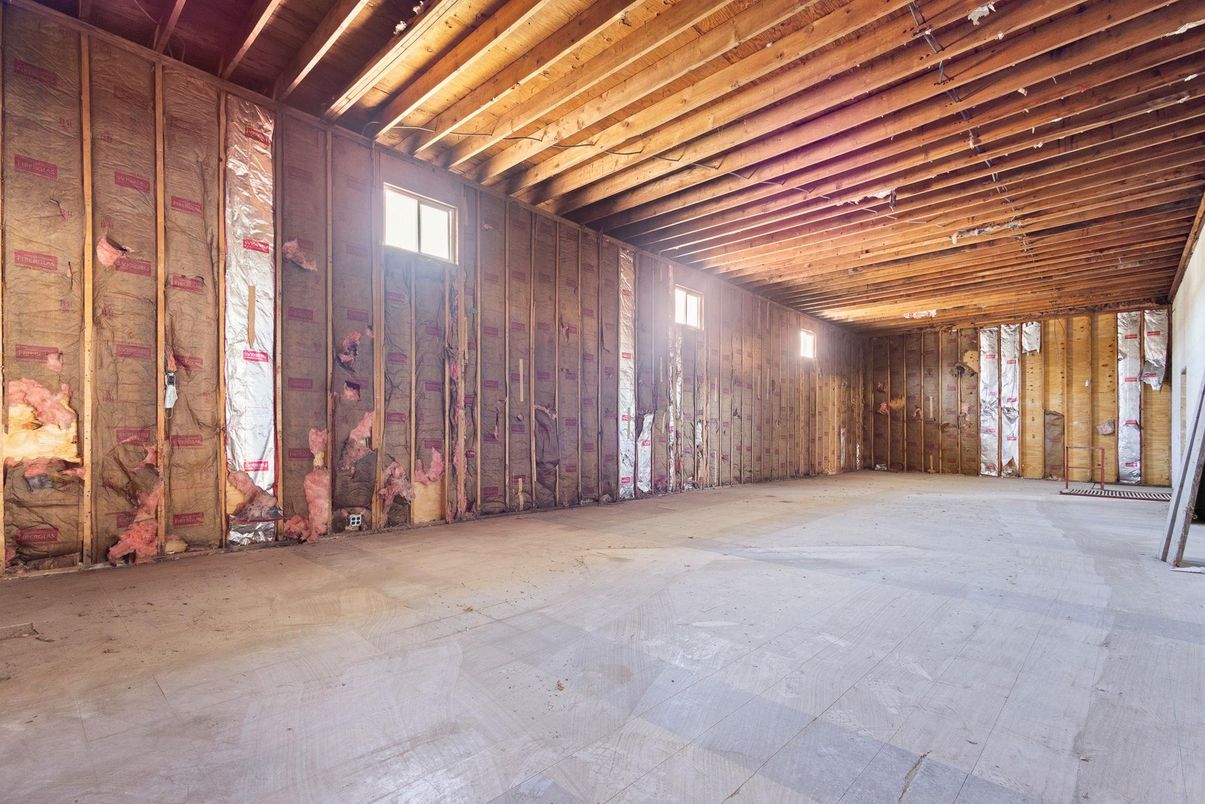 Empty room, Interior, Wooden Beams, Wooden Ceilings, Wooden Walls
