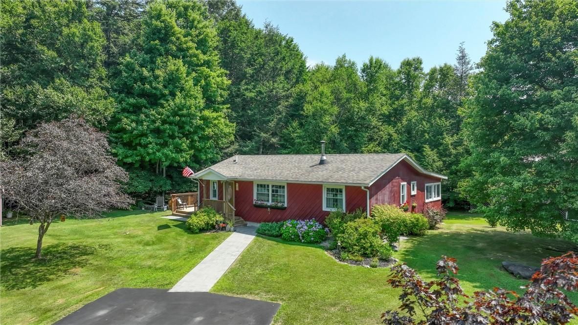 Backyard, Exterior, Facade, Ranch