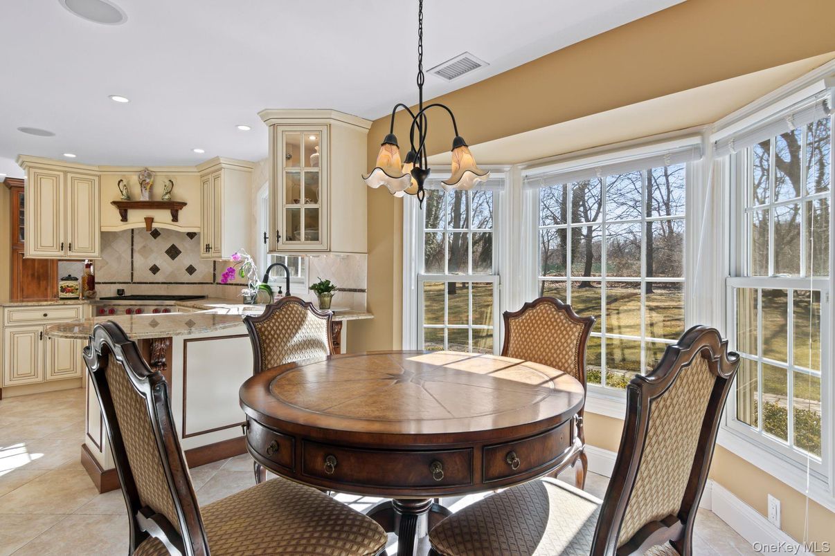 Dining room, Interior, Kitchen, Pendant Lights, Recessed Lighting