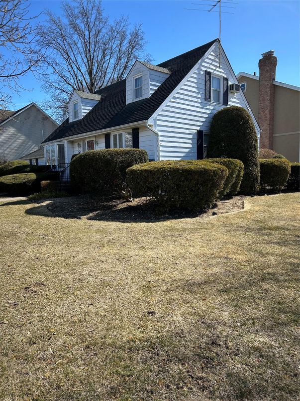 Backyard, Exterior, Facade, Cape Cod