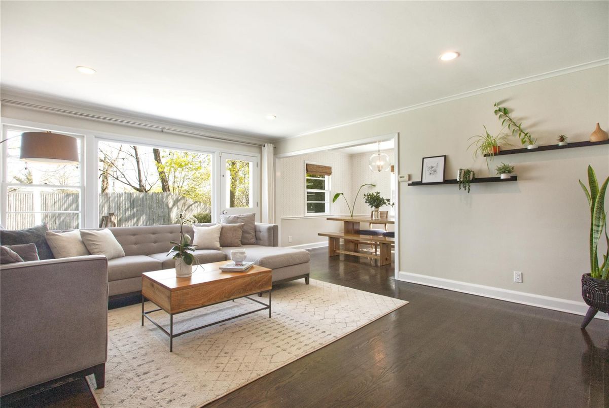 Dining room, Interior, Living room, Pendant Lights, Recessed Lighting, Wood Texture Flooring