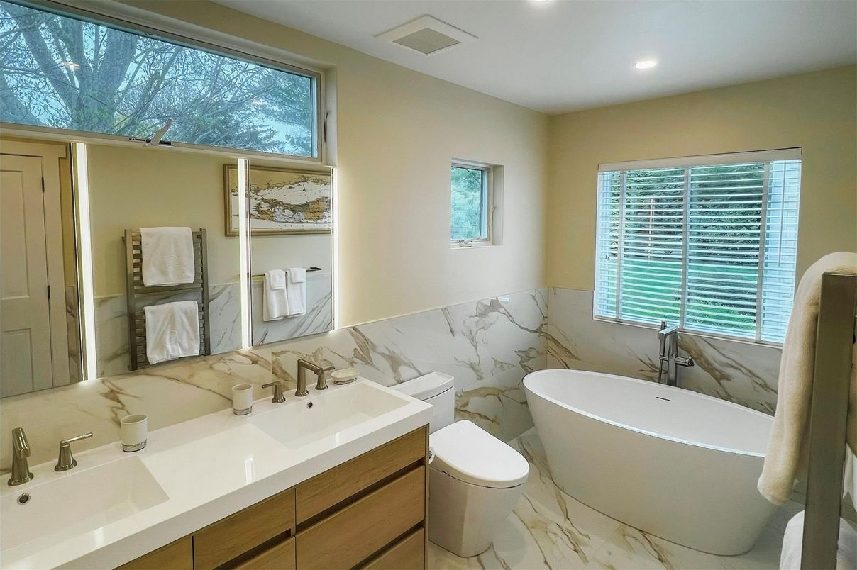 Bathroom, Dual Sink Vanities, Free Standing Baths, Interior, Marble, Recessed Lighting
