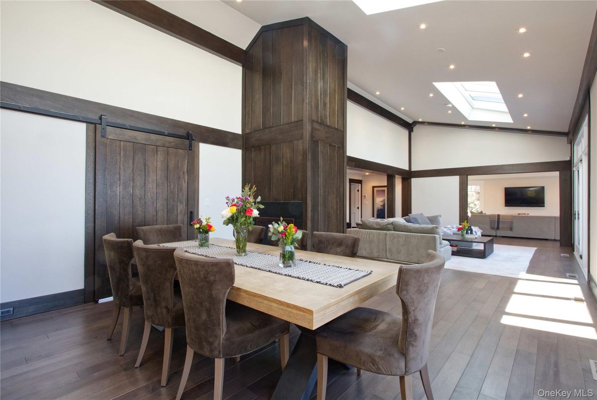 Dining room, Interior, Living room, Recessed Lighting, Wood Texture Flooring