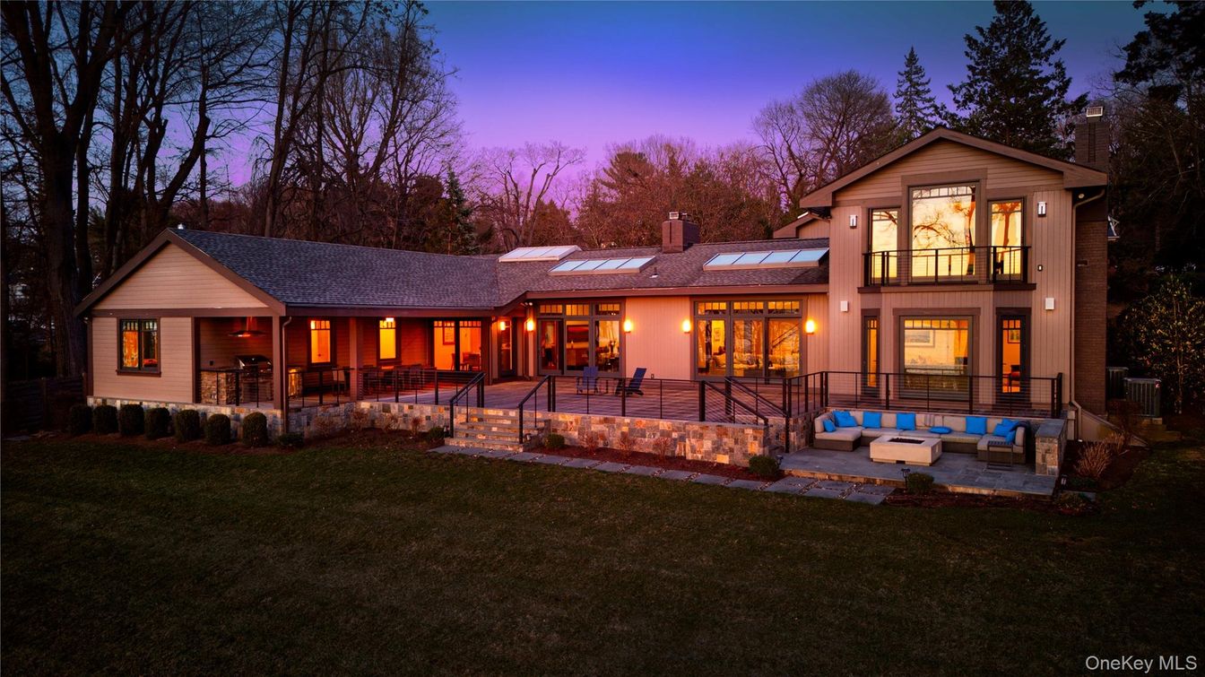 Backyard, Exterior, Facade, Farmhouse