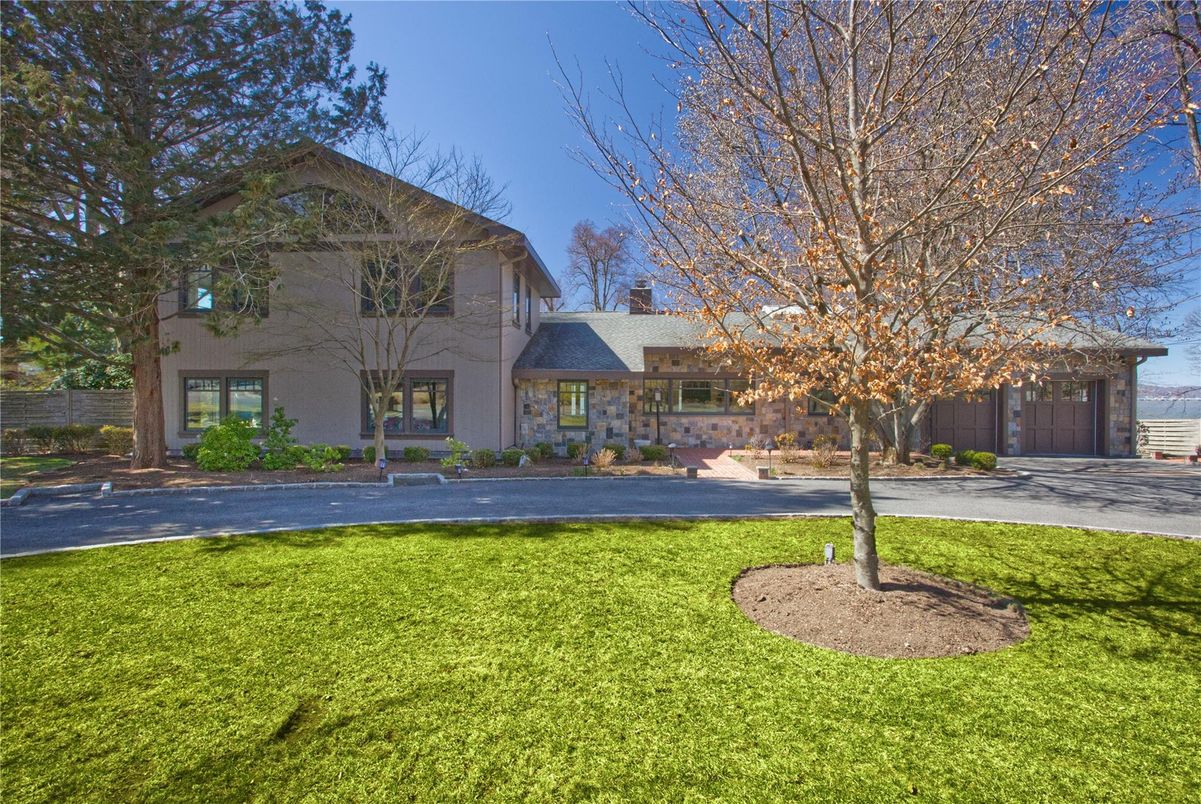 Attached, Backyard, Exterior, Facade, French Provincial