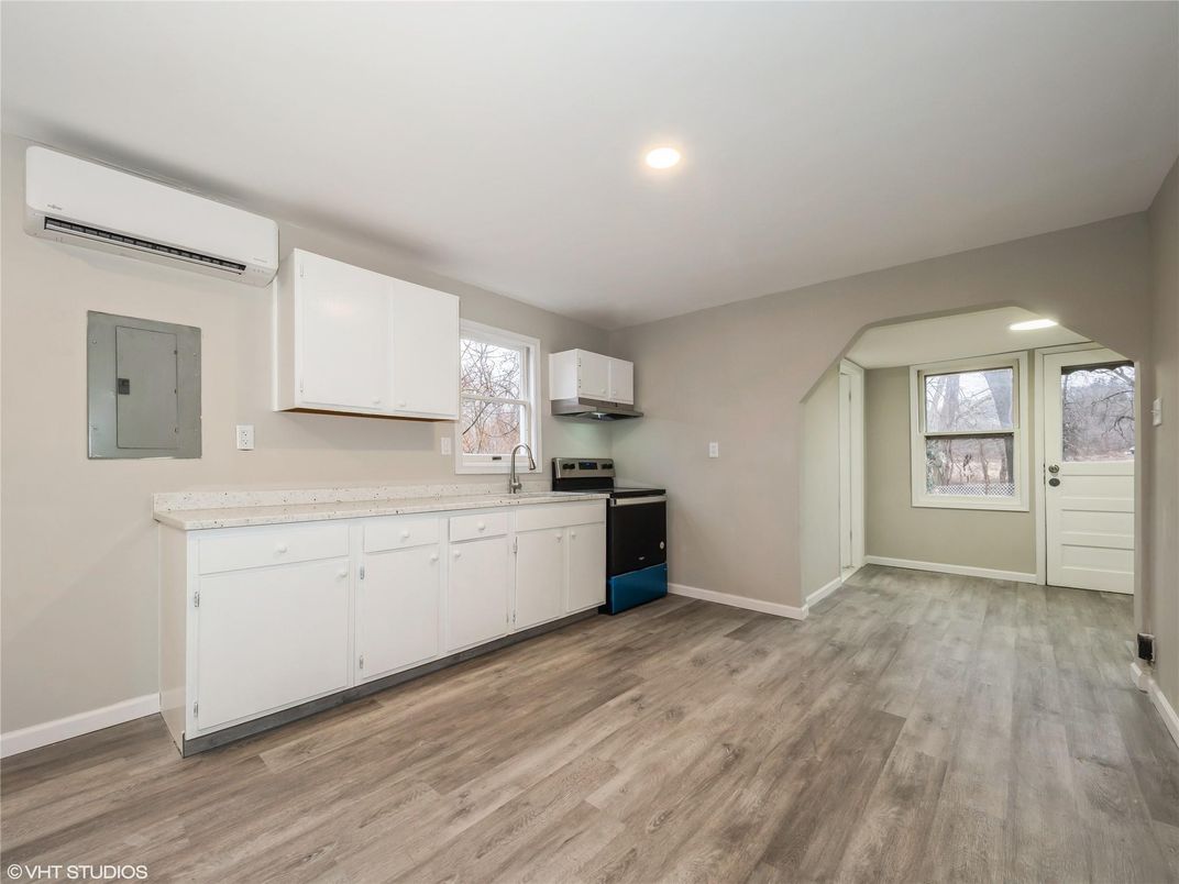 Interior, Kitchen, Recessed Lighting, Wood Texture Flooring