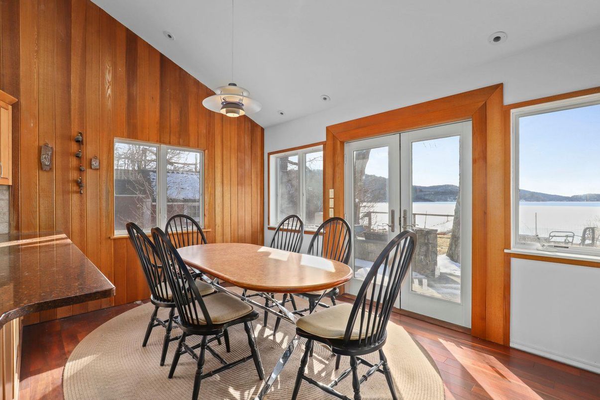 Dining room, Interior, Pendant Lights, Recessed Lighting, Wood Texture Flooring, Wooden Walls