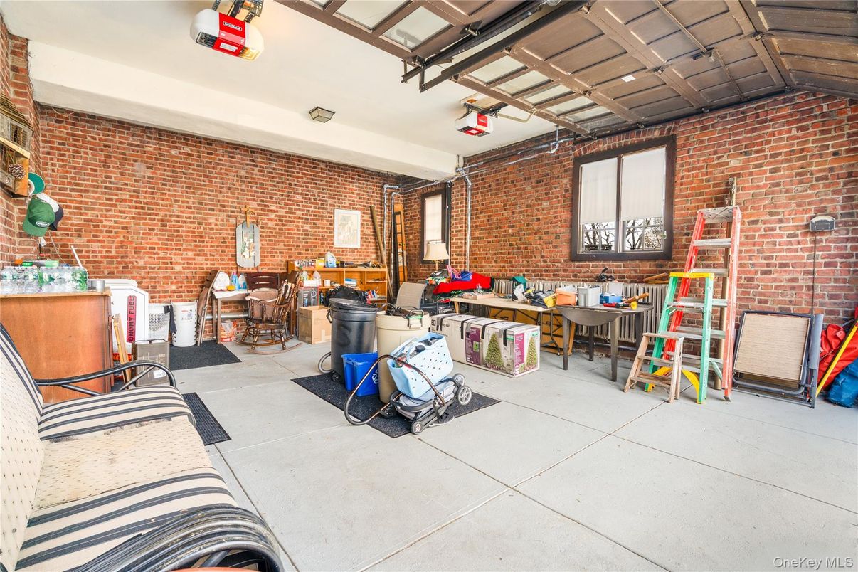 Garage, Interior, Stone Walls