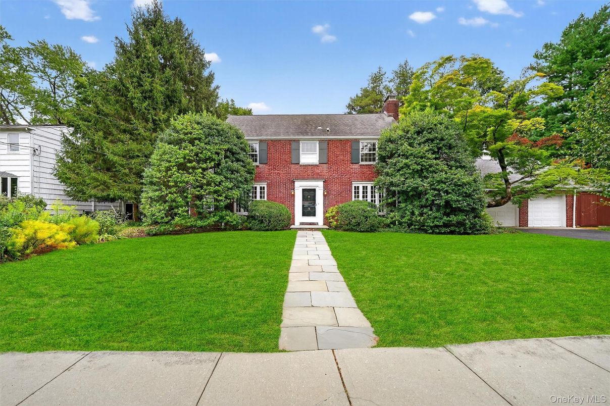 Backyard, Exterior, Facade, Brick Facade, Georgian