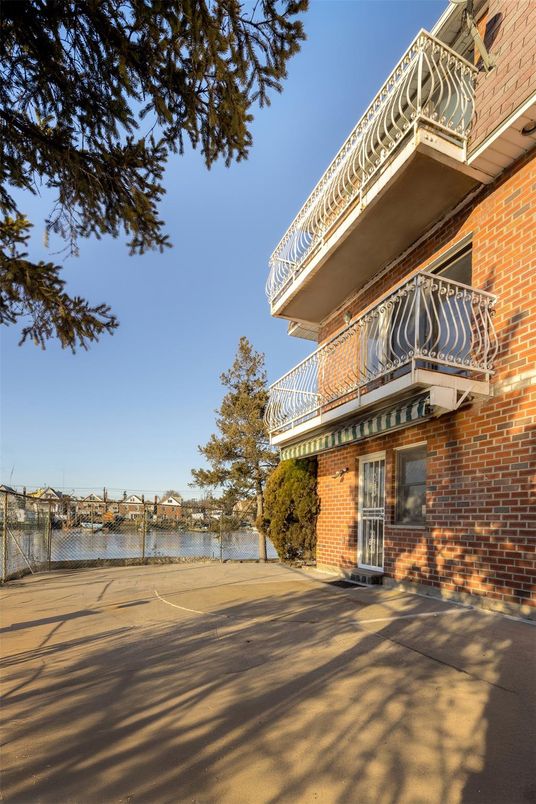 Exterior, Water