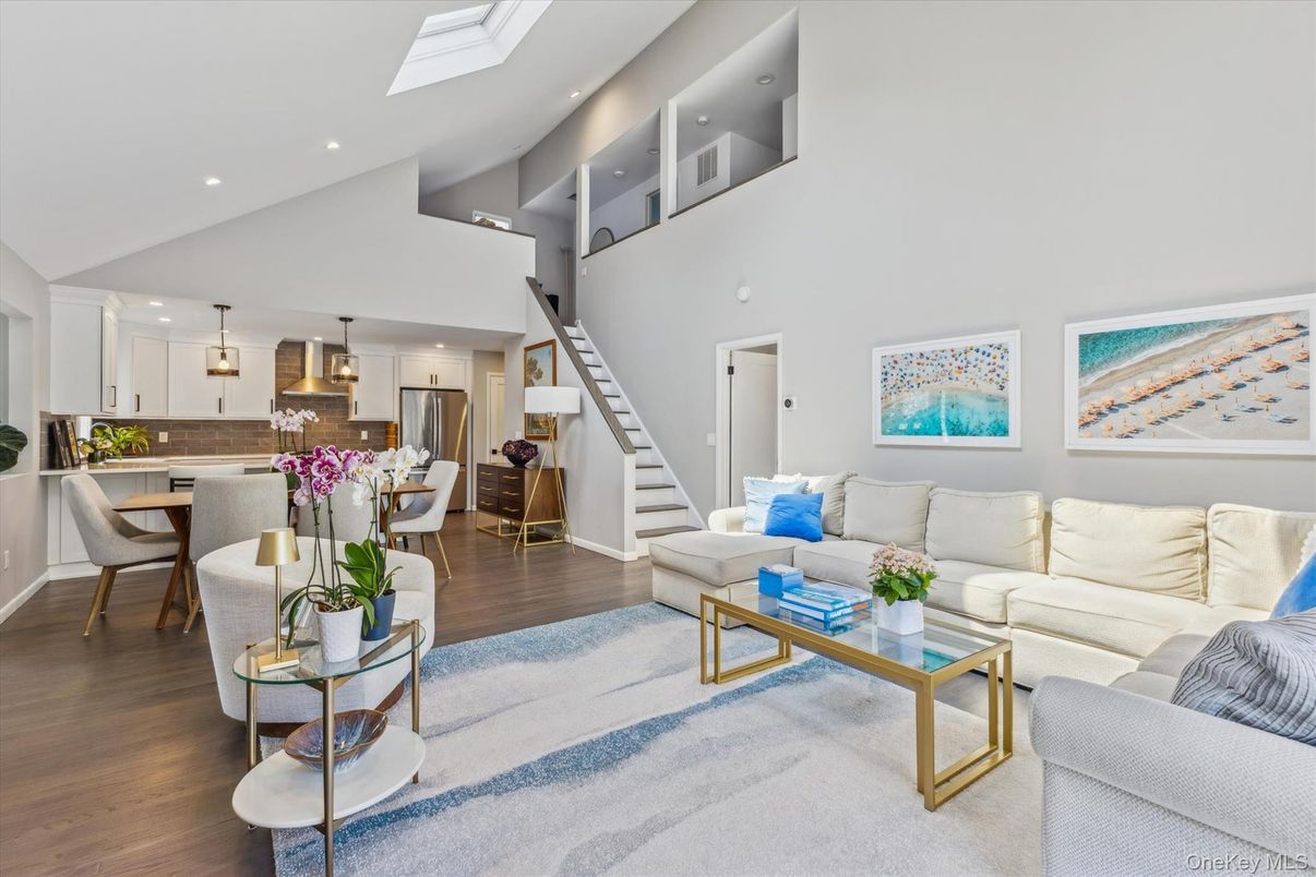 Dining room, Interior, Kitchen, Living room, Pendant Lights, Recessed Lighting, Wood Texture Flooring