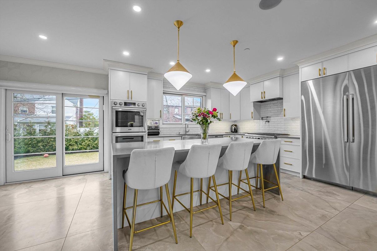 Interior, Kitchen, Pendant Lights, Recessed Lighting, Stainless Steel Appliances