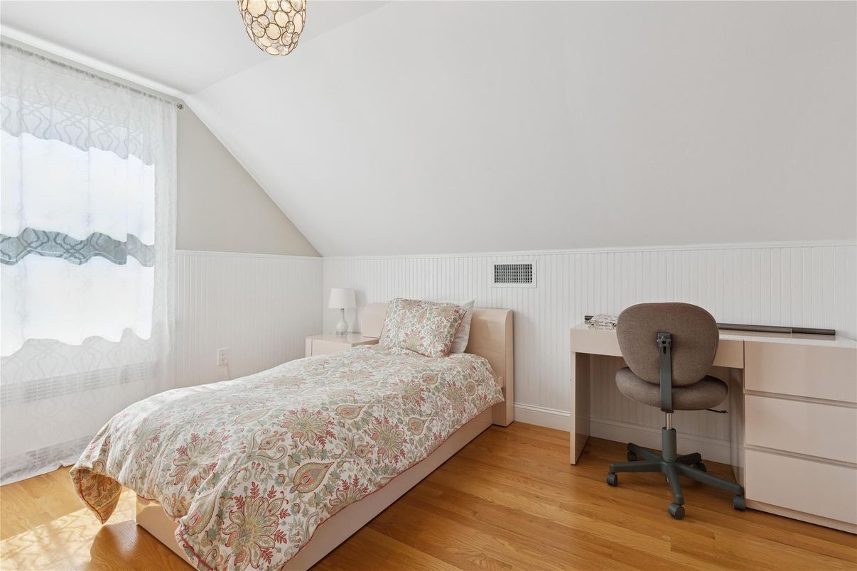 Bedroom, Home Office, Interior, Pendant Lights, Wood Texture Flooring
