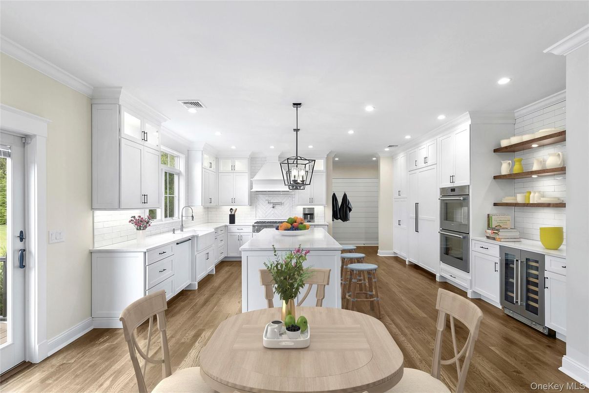 Dining room, Interior, Kitchen, Pendant Lights, Recessed Lighting, Stainless Steel Appliances, Wood Texture Flooring