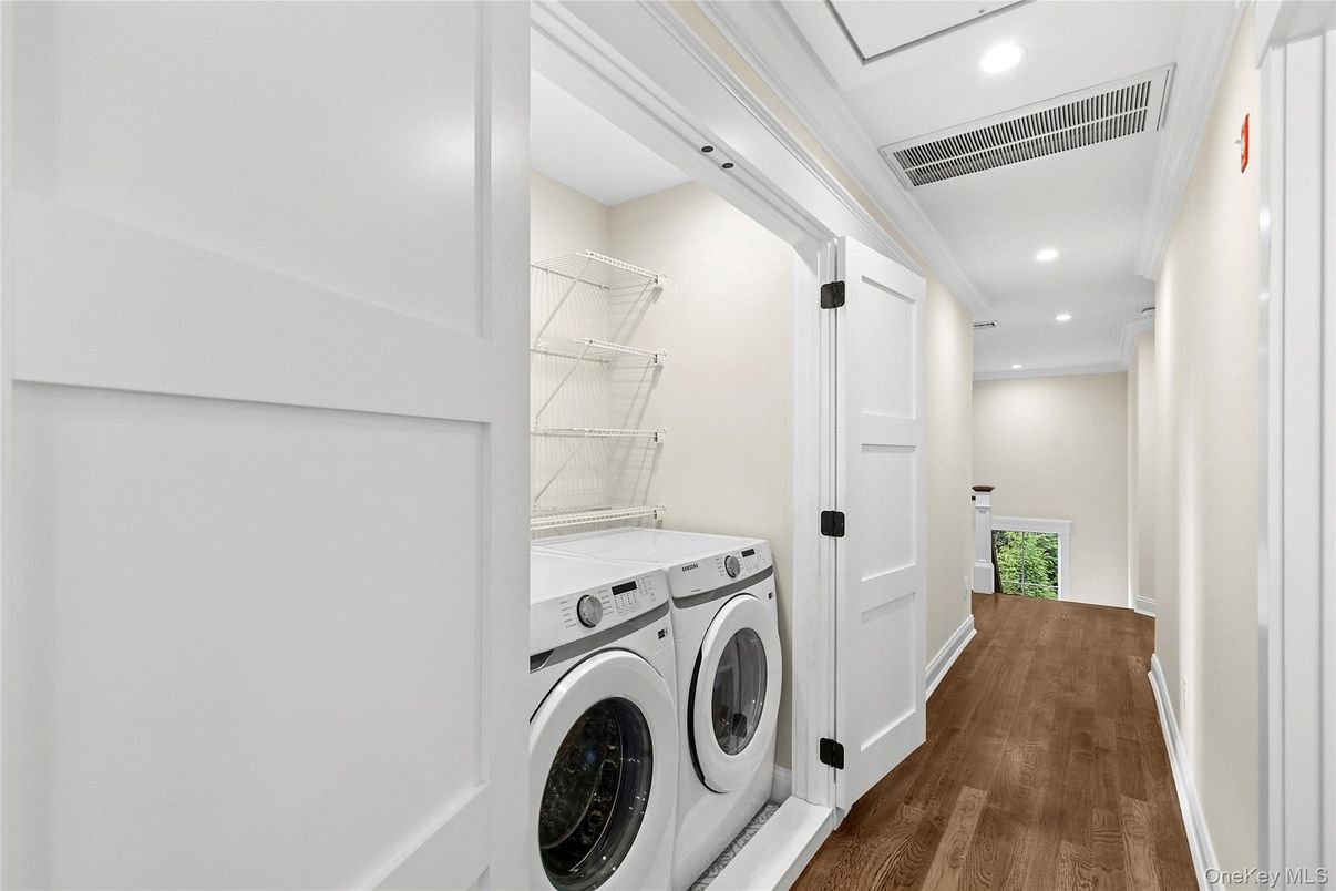 Interior, Recessed Lighting, Utility Closets, Washer, Wood Texture Flooring