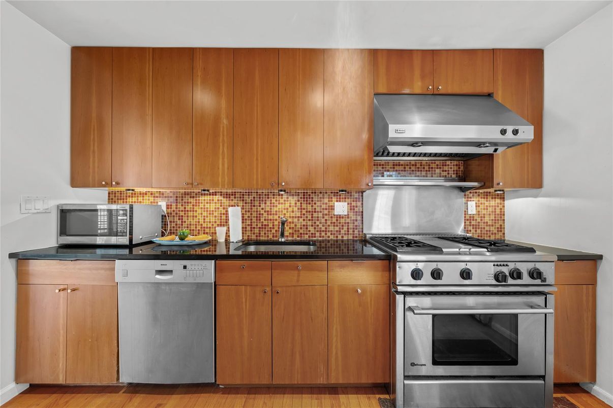 Interior, Kitchen, Stainless Steel Appliances, Wood Texture Flooring