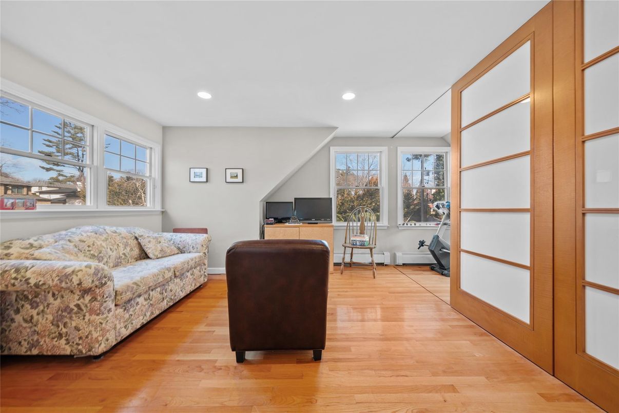 Home Office, Interior, Recessed Lighting, Wood Texture Flooring