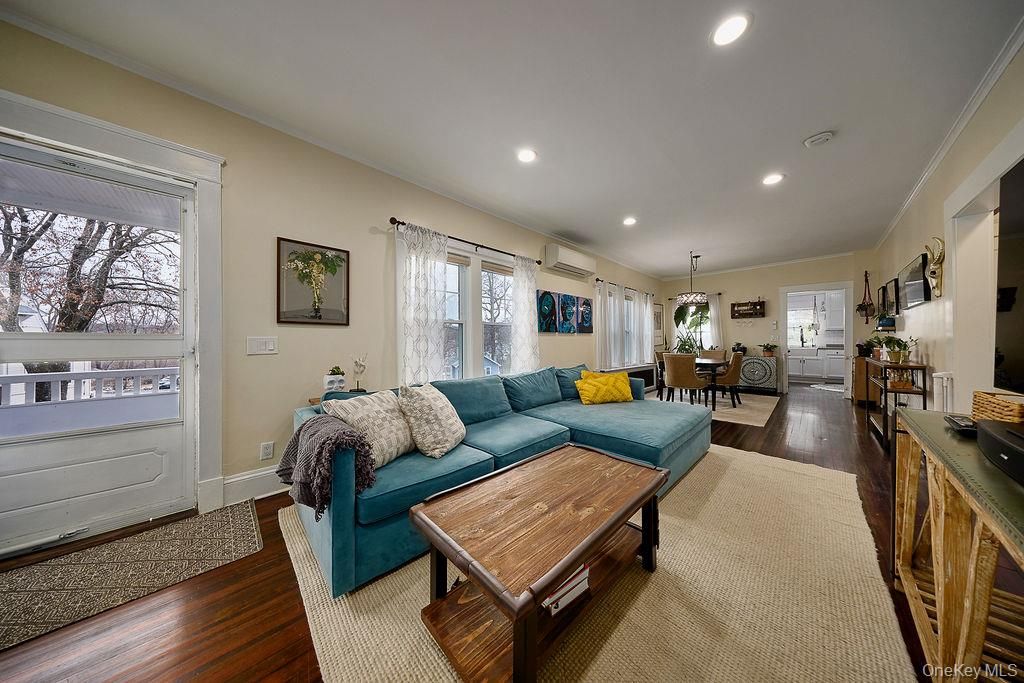Dining room, Interior, Living room, Pendant Lights, Recessed Lighting, Wood Texture Flooring