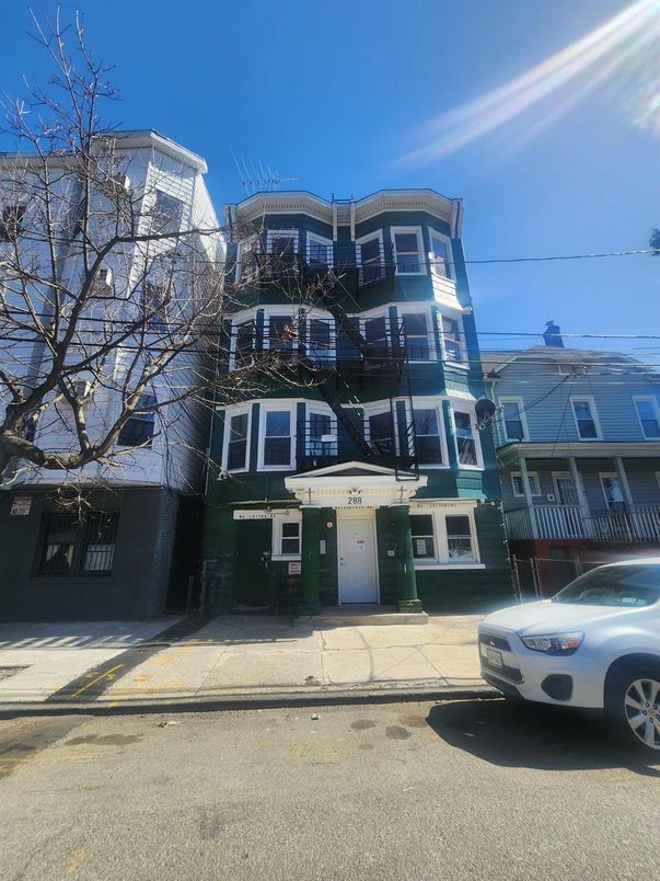 Exterior, Facade, Condo Building