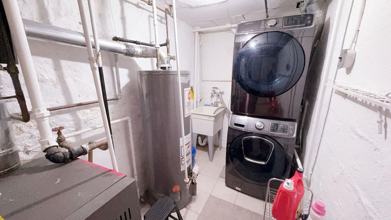 Interior, Utility Closets, Washer