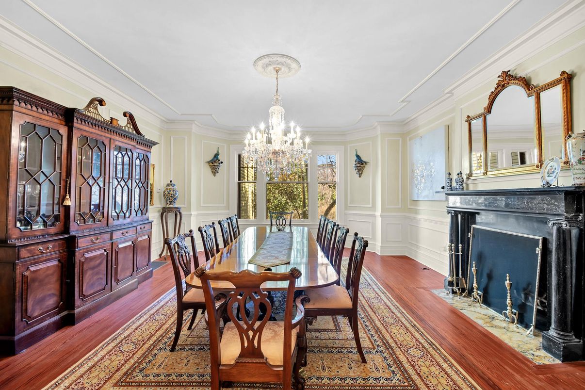 Chandelier, Dining room, Fireplace, Interior, Wood Texture Flooring