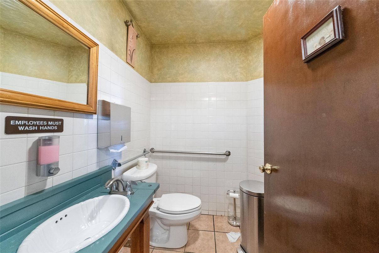 Bathroom, Interior