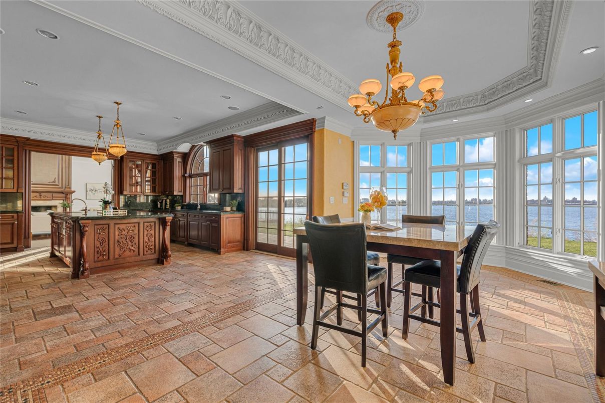 Chandelier, Dining room, Interior, Kitchen, Pendant Lights, Recessed Lighting, Water