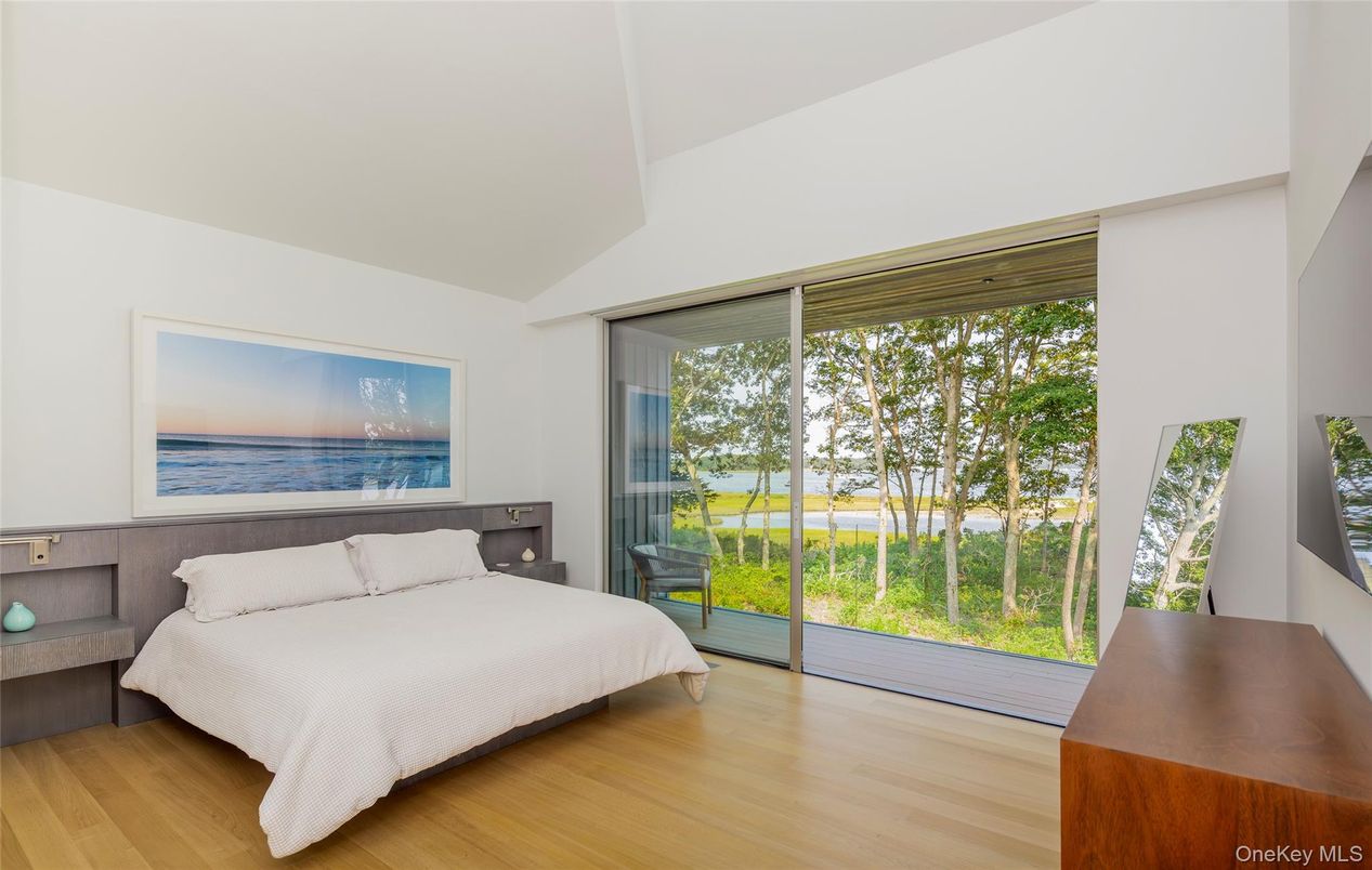 Bedroom, Interior, Water, Wood Texture Flooring