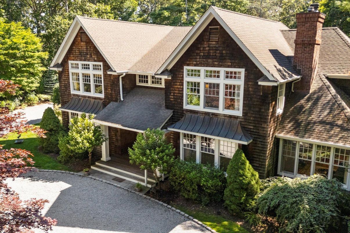 Exterior, Facade, Tudor Revival