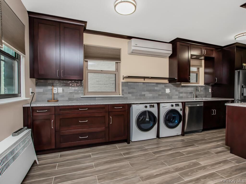 Interior, Kitchen, Washer, Wood Texture Flooring