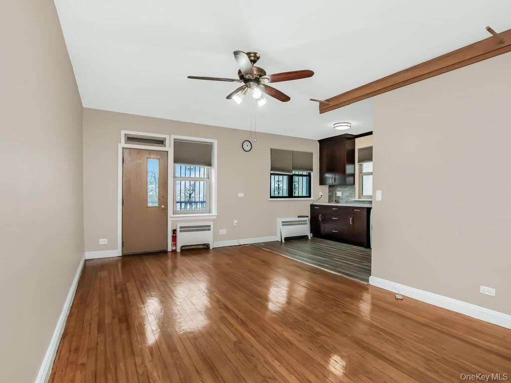 Empty room, Interior, Kitchen, Wood Texture Flooring