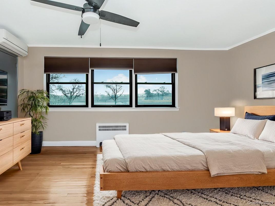Bedroom, Interior, Water, Wood Texture Flooring