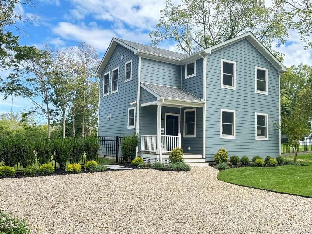 Exterior, Facade, Farmhouse