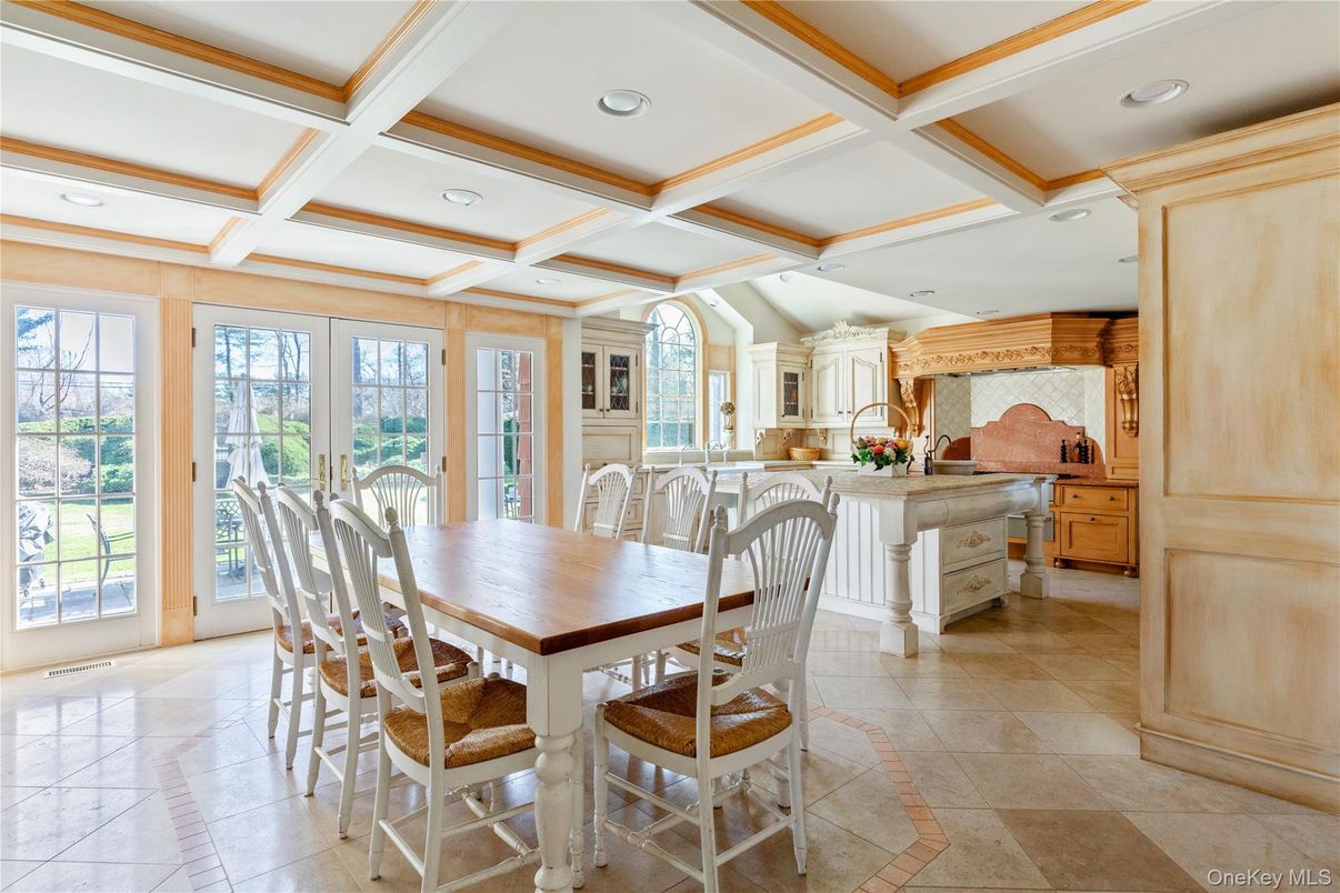Dining room, Interior, Kitchen, Recessed Lighting