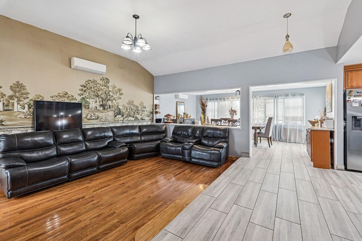 Interior, Kitchen, Living room, Pendant Lights, Wood Texture Flooring