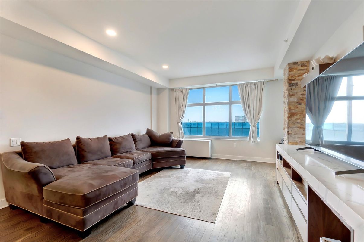 Interior, Kitchen, Living room, Recessed Lighting, Water, Wood Texture Flooring