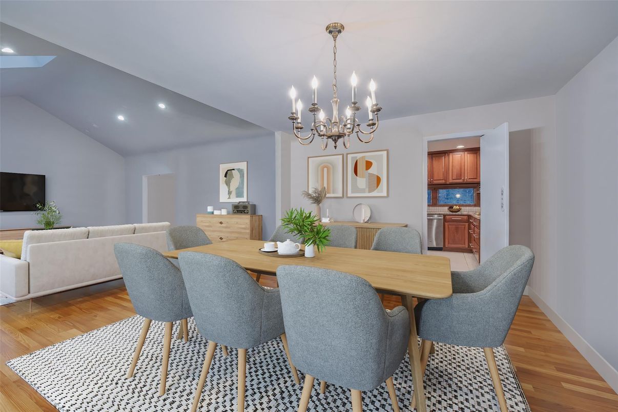 Chandelier, Dining room, Interior, Recessed Lighting, Wood Texture Flooring