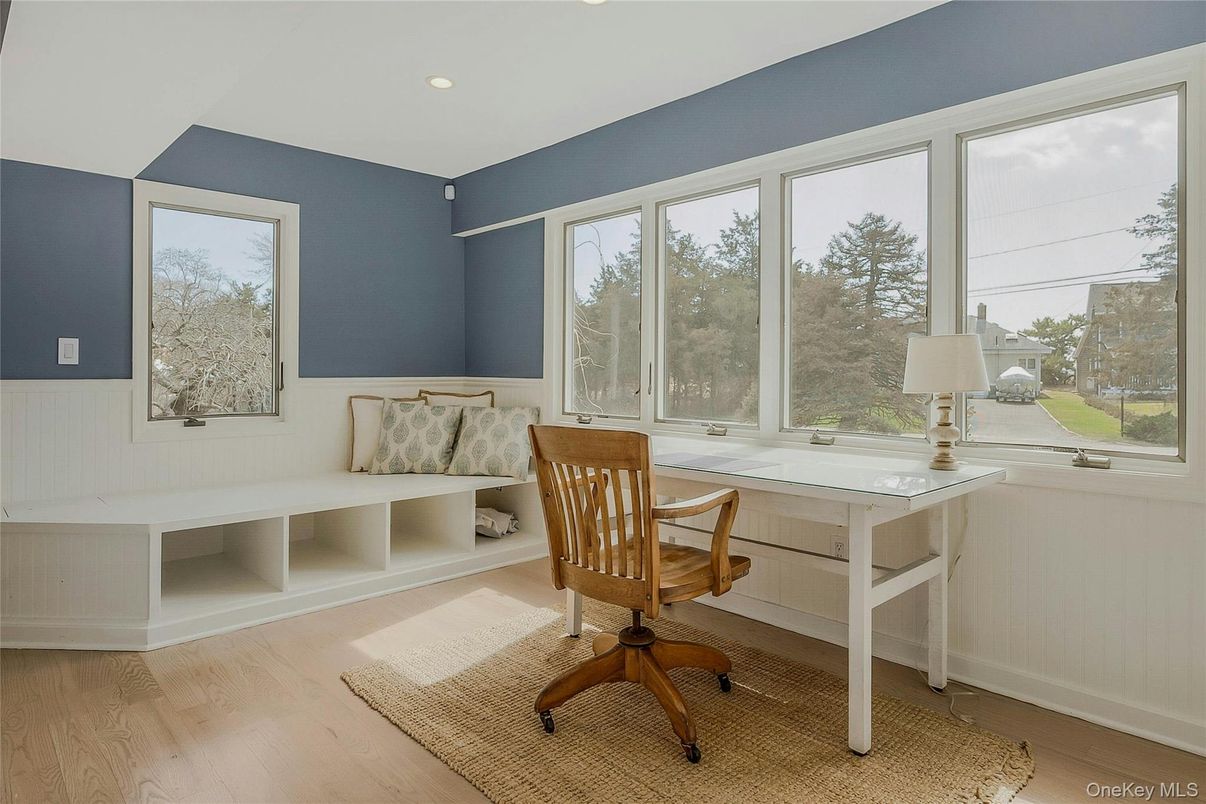 Home Office, Interior, Recessed Lighting, Wood Texture Flooring