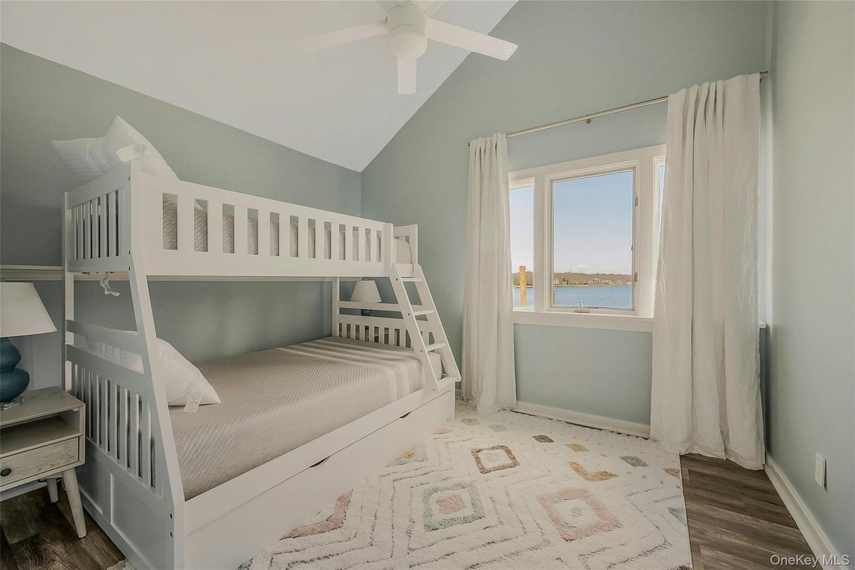 Bedroom, Interior, Water, Wood Texture Flooring