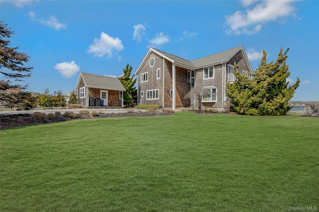 Backyard, Exterior, Facade, Brick Facade, French Provincial