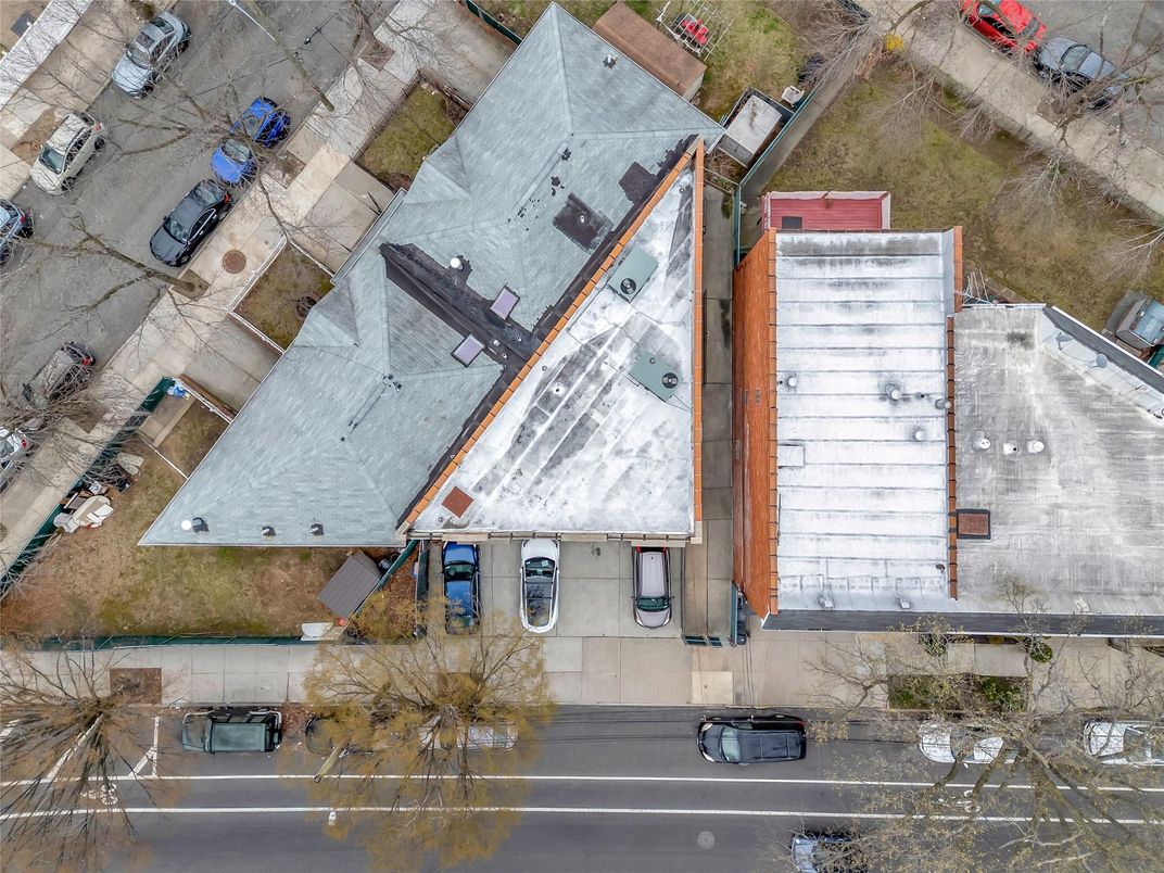 Exterior, Drone