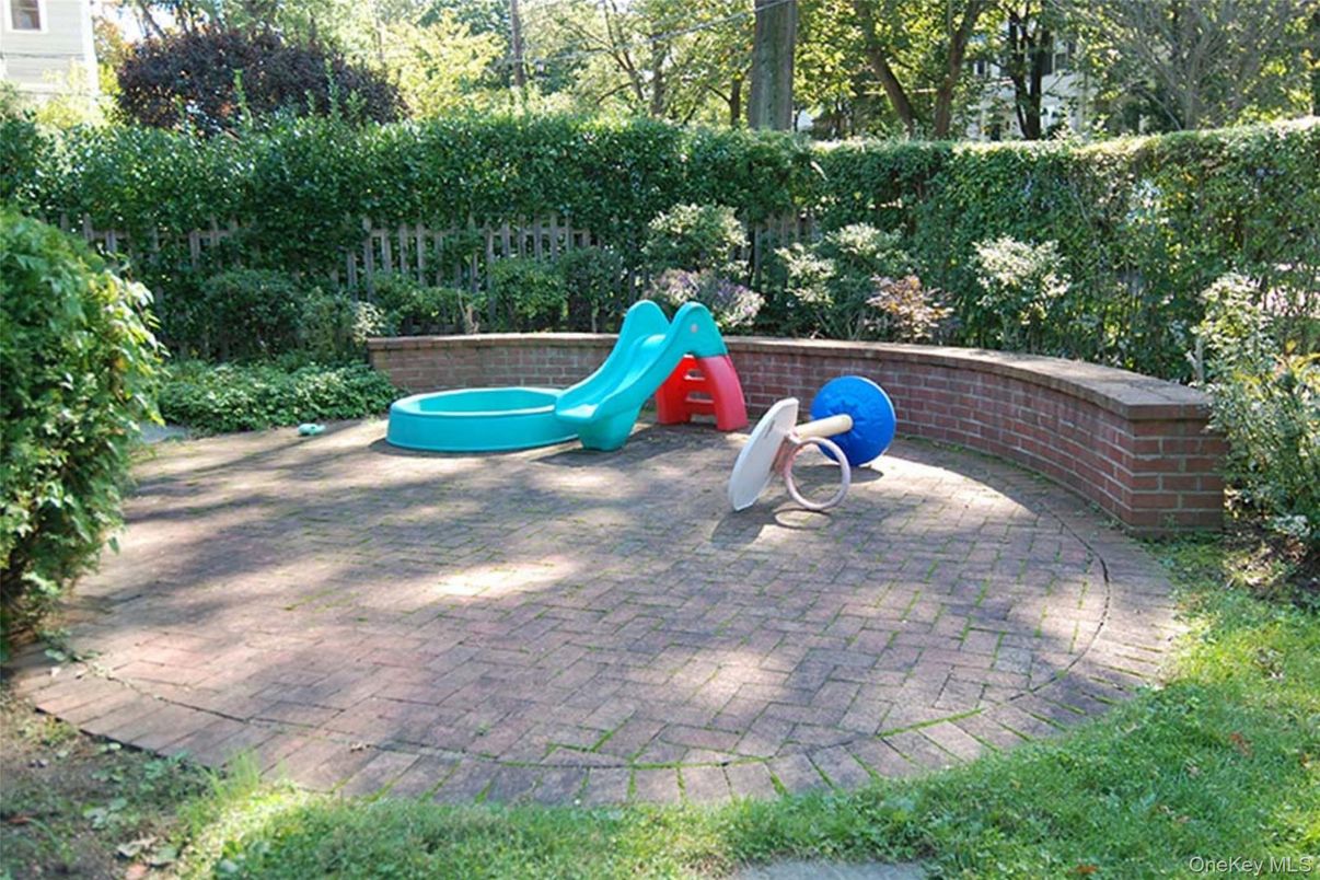 Backyard, Exterior, Playground