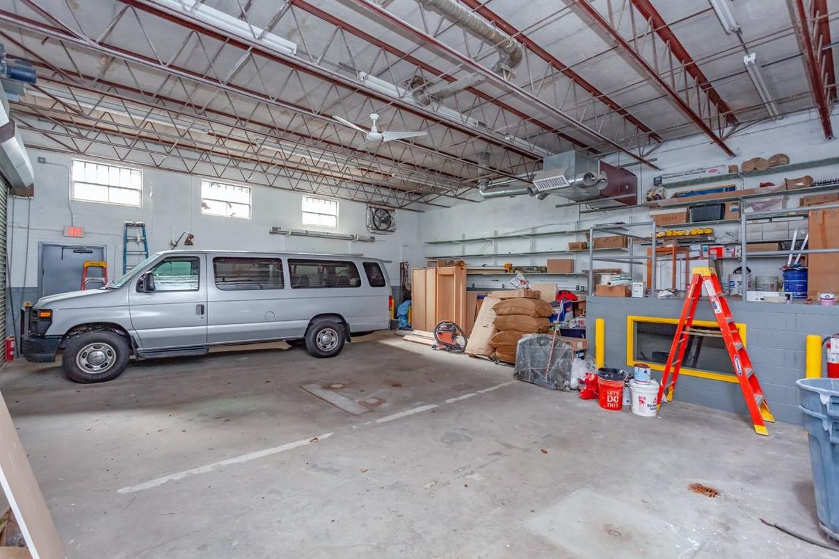 Garage, Interior