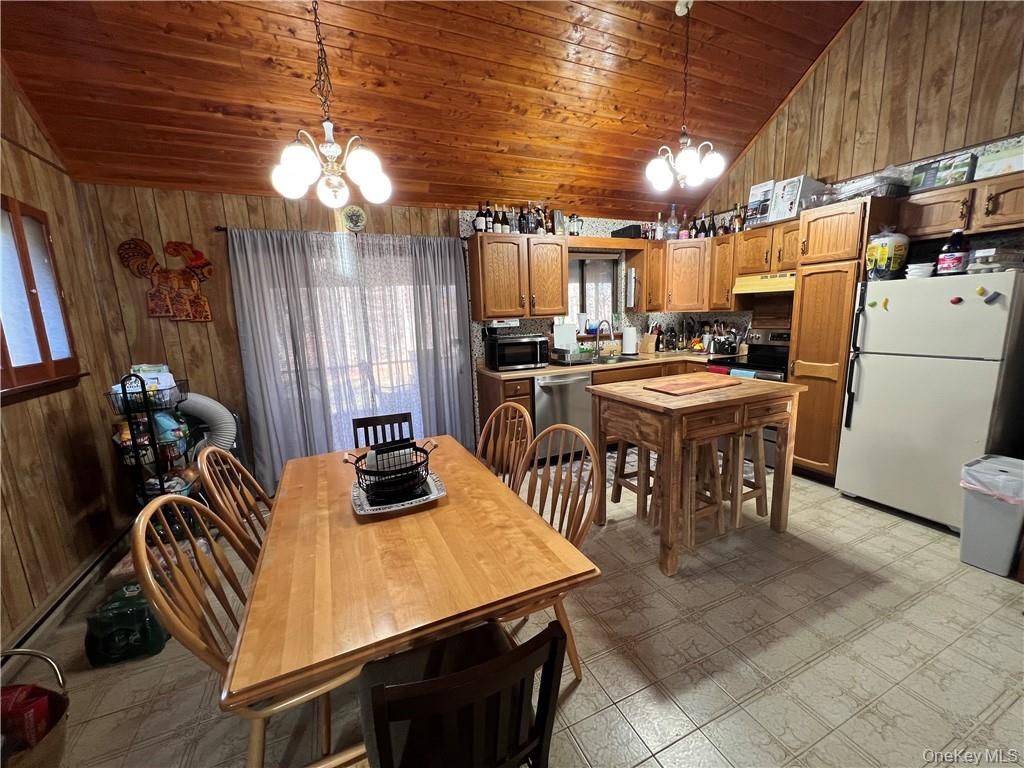 Dining room, Interior, Kitchen, Pendant Lights, Wooden Ceilings