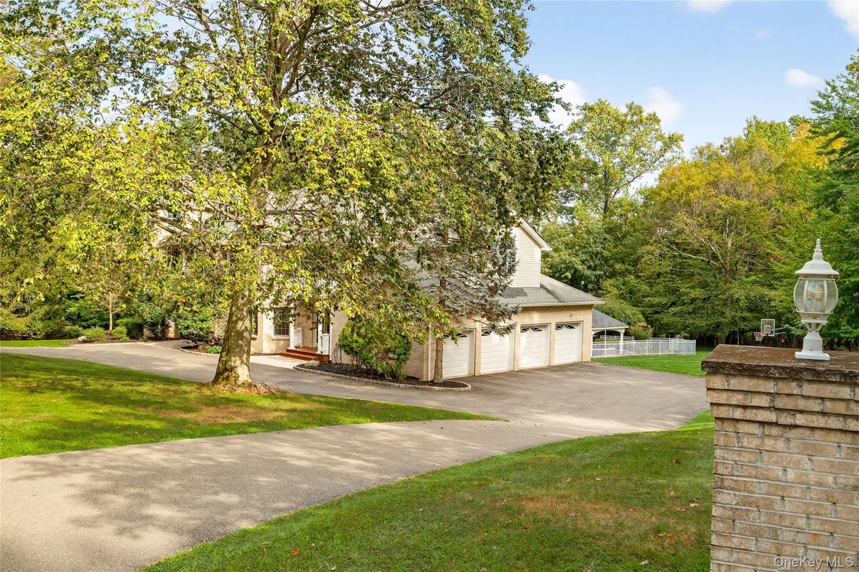 Backyard, Detached Garage, Exterior
