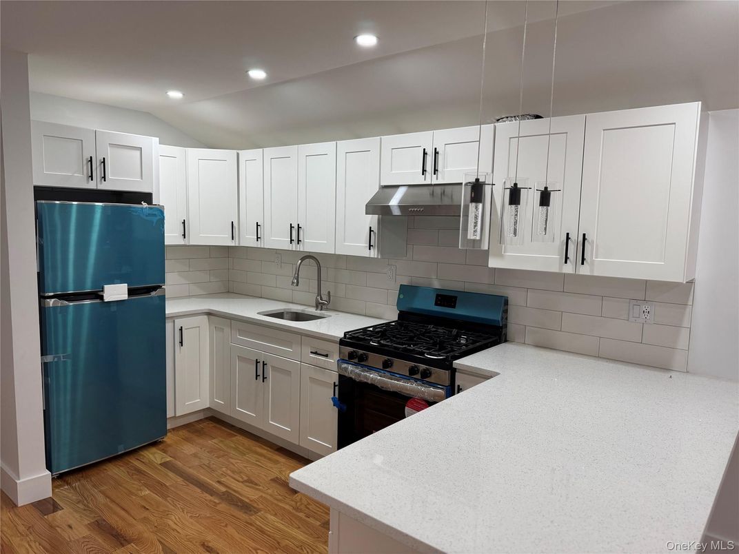 Interior, Kitchen, Pendant Lights, Recessed Lighting, Wood Texture Flooring