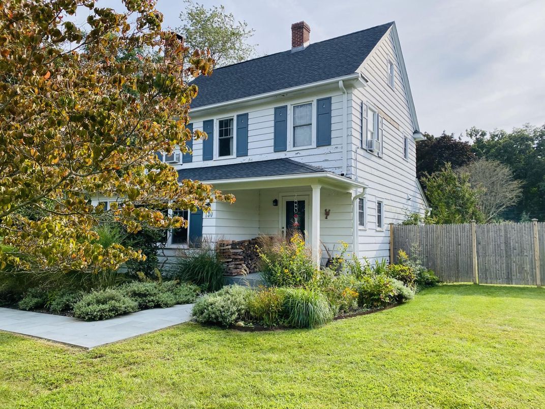 Backyard, Exterior, Facade, Queen Anne Victorian